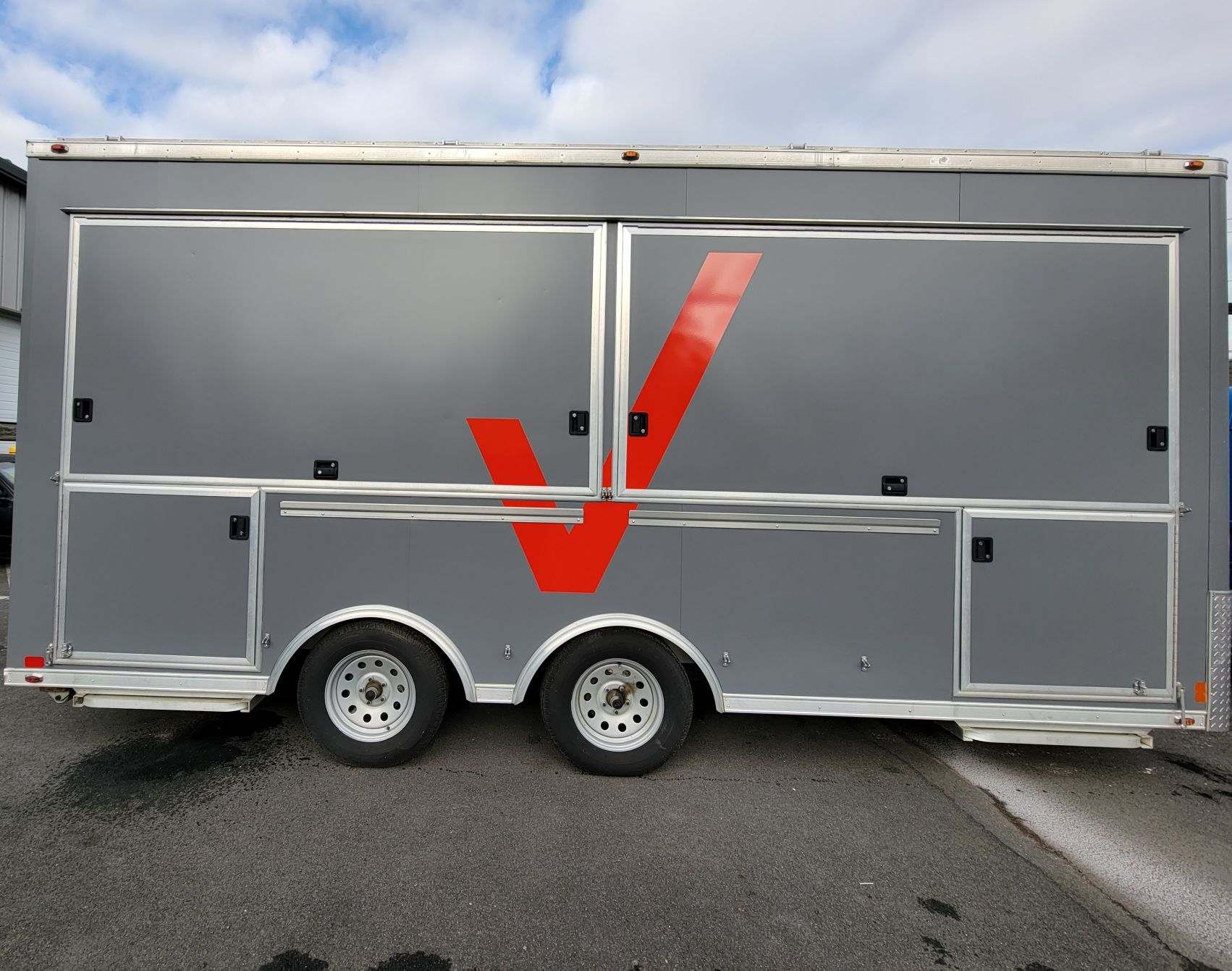 73AA2667 18AD 4E6F BAB3 BE0FDF484289